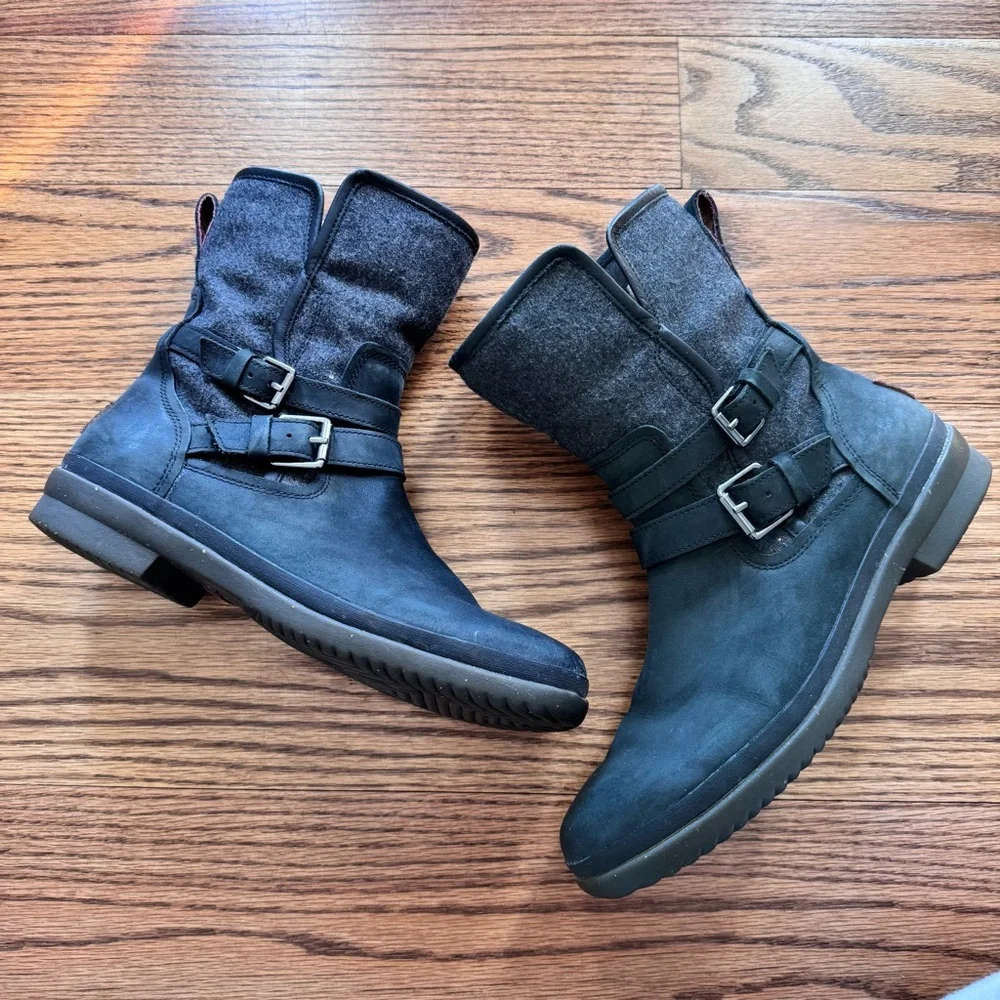 UGG Simmens Waterproof Leather Boot size 9.5 Black leather and grey wool